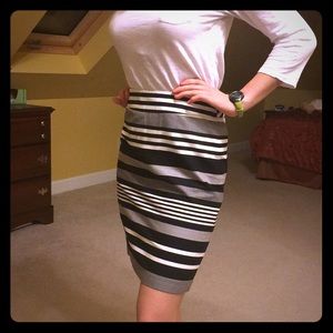 Super cute Banana Republic striped miniskirt